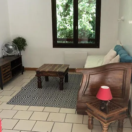 Cosy House アパート